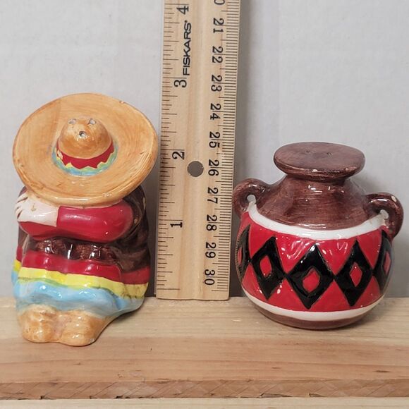 VINTAGE Ceramic Mexican Theme Salt & Pepper Shakers: Siesta Man and Pot - Picture 6 of 6